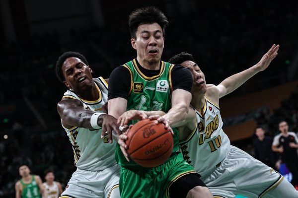 财富牛 CBA休赛期现重磅交易！辽宁国手张镇麟加盟上海久事男篮